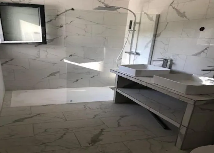 Semesterbostad Les Jardins D'eve, Solenzara, Townhouse With Private Pool